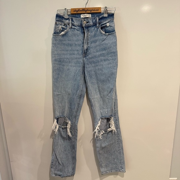 Abercrombie & Fitch Curve Love Ultra High Rise 90’s Straight Jean - Picture 9 of 9